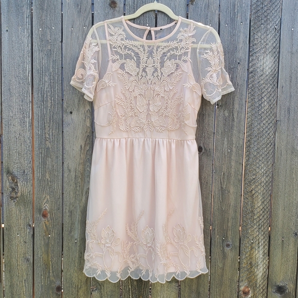 Forever 21 Dresses & Skirts - 💜$5 if bundled embroidered dress